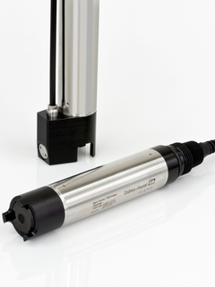cd7d2237e229af3723ca330d6fd48453_COS61D_with_cleaning_nozzle.jpg